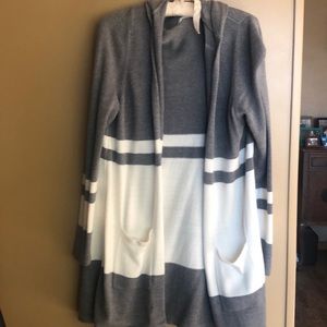 Long cardigan sweater (like new)